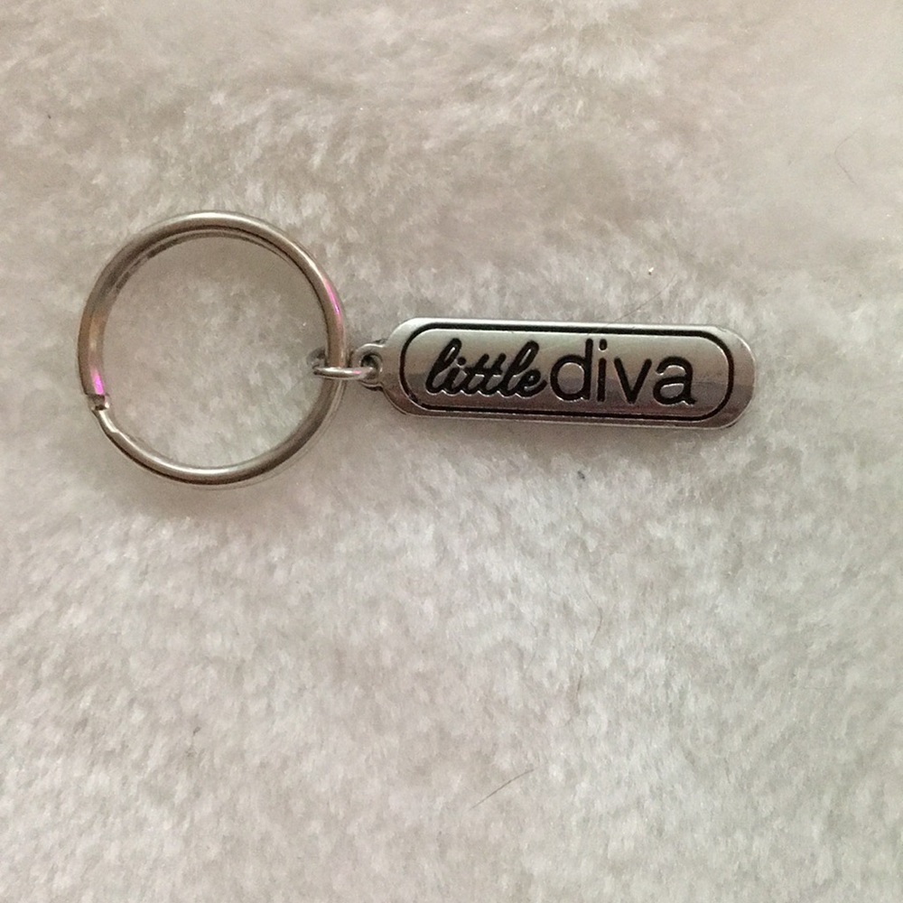 Silver Color Keychain - Picture 2 of 2